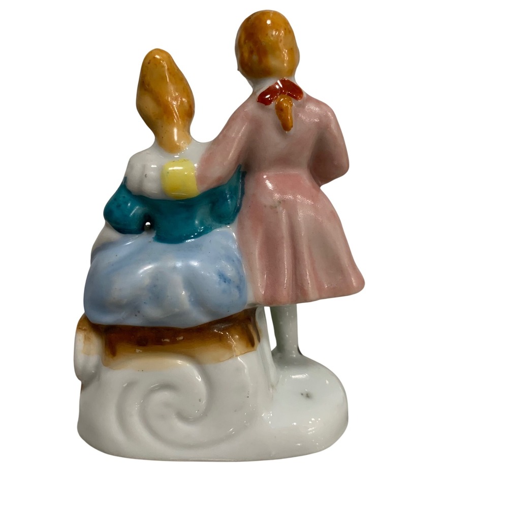 Vintage "Made in Occupied Japan" Colonial Couple Figurine Hand Painted Porcelain - Picture 2 of 7